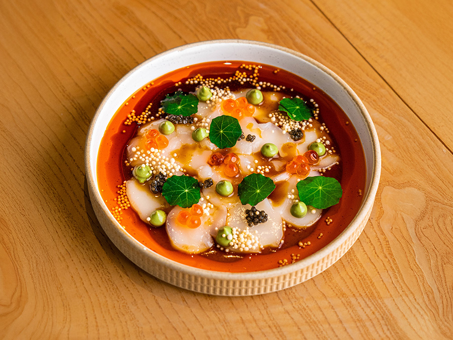 Scallop carpaccio / avocado mousse / caviar / masago arare