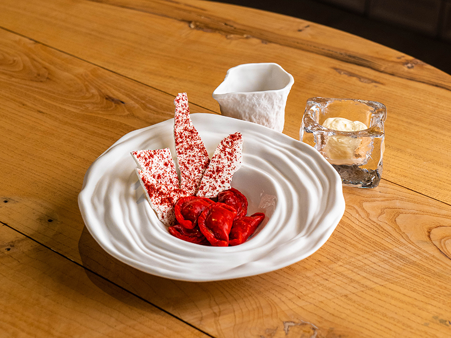 Vareniki with sour cherries / sour cream / meringue
